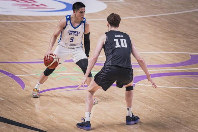 亚洲杯：中国台北队40分惨败，兄弟俩40分难阻失利，林庭谦7中1