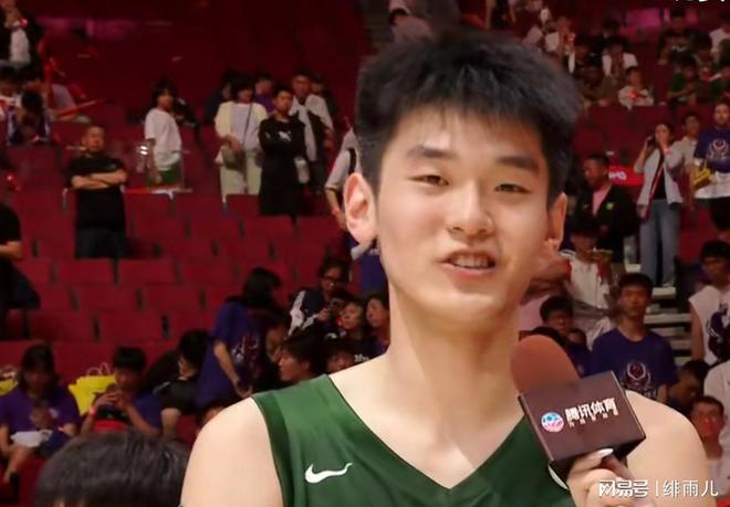 正式上位！广东18岁小将成“新宏远一哥”，杜锋直接给出首发位置