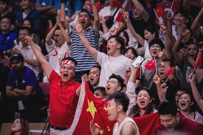 时隔10年全胜出线，中国男篮收获了什么？