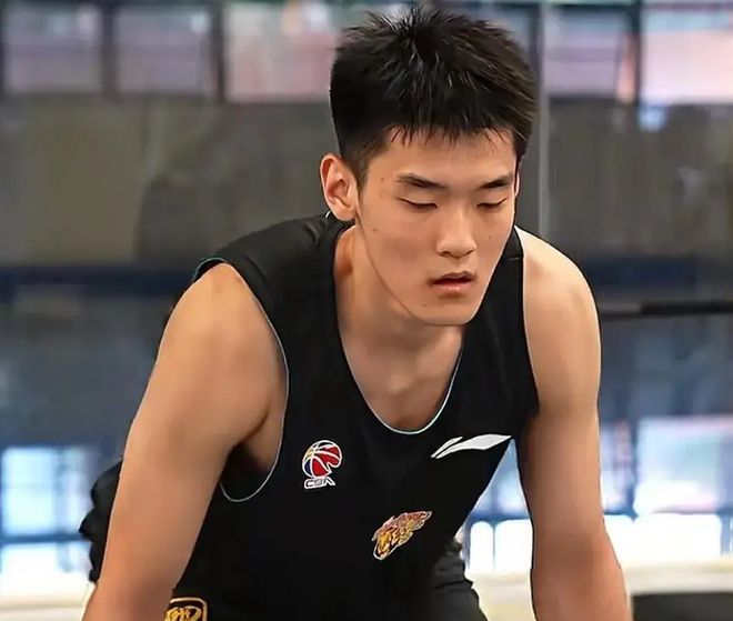 广东86: 88新疆迎2喜2忧！王洪泽李文昊惊喜，杨溢张昊隐患大！