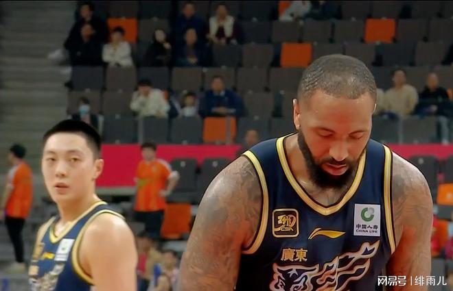 太适合广东队！NBA“空间型内线”遭多队疯抢，或被朱芳雨签下？