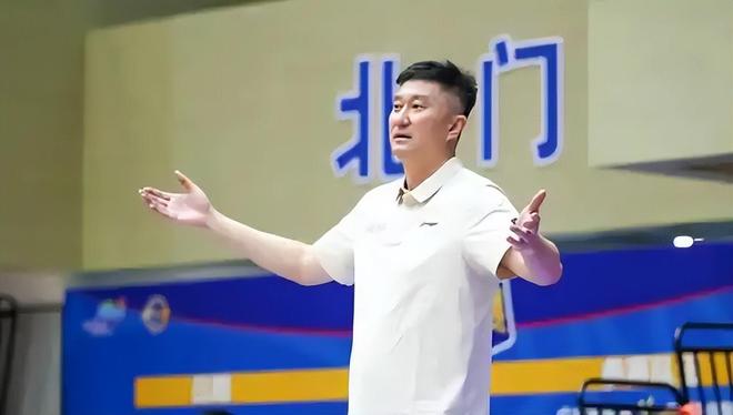 阿不都31分击败广东队，杨溢8中0，邬挺嘉爆发13+13