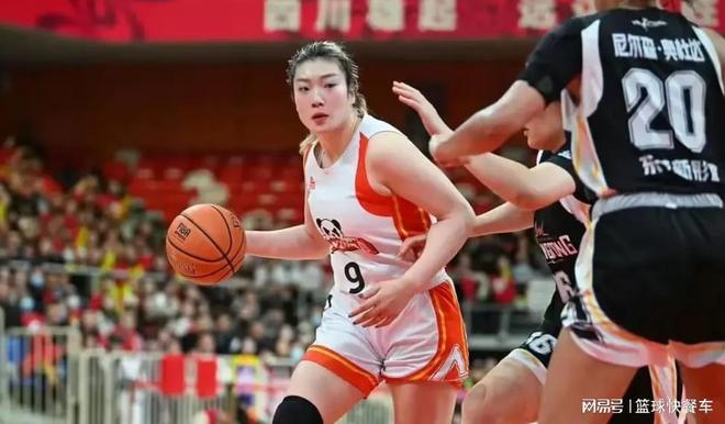 23投轰52分14助！李梦这两战杀红眼：宫鲁鸣该让她重返国家队了？