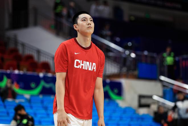 媒体人谈今夜中韩之战：中国男篮只要打好自己的节奏、做好自己，优势在我！