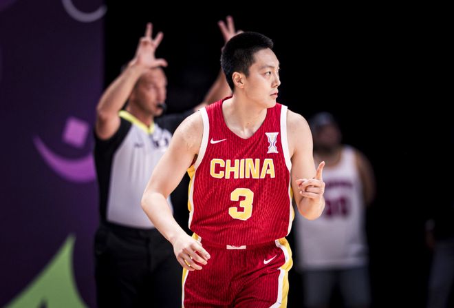 虽败犹荣！中国男篮时隔16年获亚洲杯亚军 拼到最后时刻仅输1分