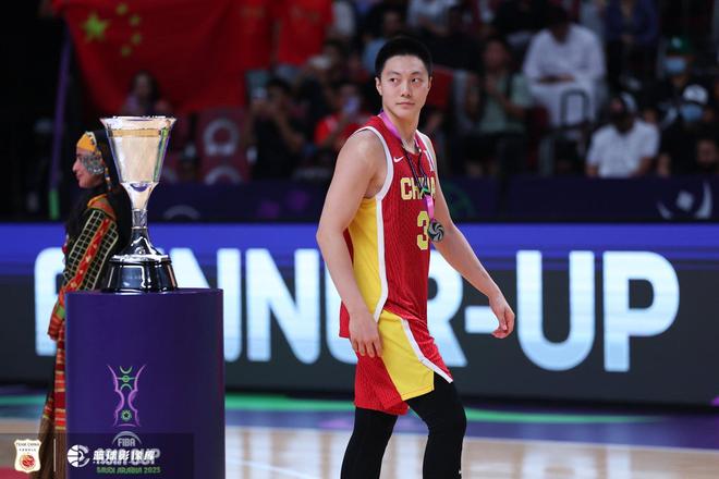 胡明轩：差一分的遗憾也是全队拼到最后的骄傲 会把不甘化成力量