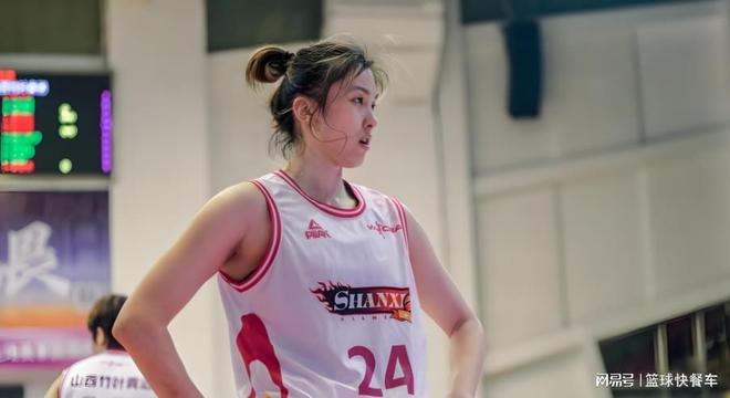 狂轰27分10板5助！女篮神射手杀红眼：宫鲁鸣真没有看走眼？