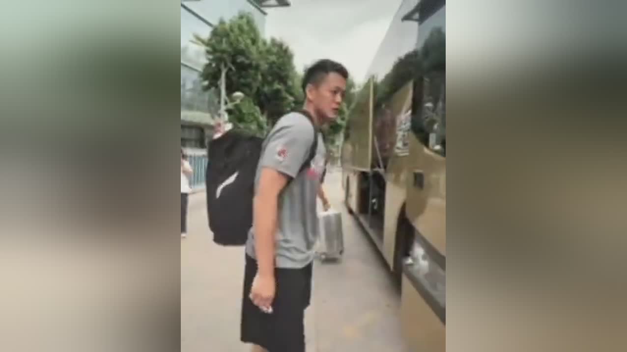 明晚有望首秀！媒体人：姜宇星随辽篮前往阜新参加四国男篮邀请赛