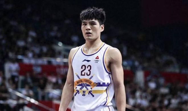 状元互换！陈国豪接近超级B类合同转会广东 北控获王少杰+转会费