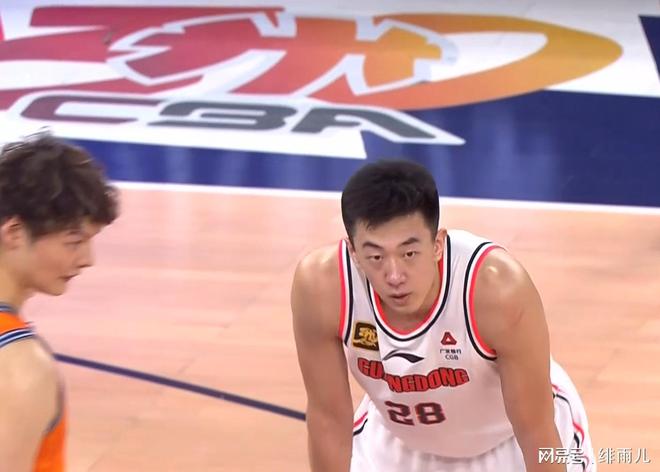 终于来了！广东队近2000万挖走男篮内线国手，朱芳雨正式完成交易