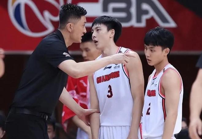 只差官宣！广东男篮218万美元签下CBA第一大外援，场均18+13+4