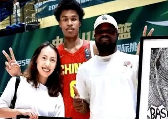 爸爸是非洲人，媽媽是遼寧人，在廣東隊效力的混血球員實力如何？