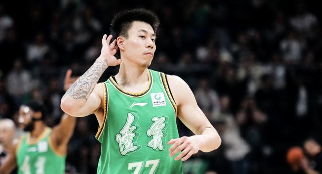 正式确定！CBA第一前锋完成转会，携手王哲林，全力冲击总冠军