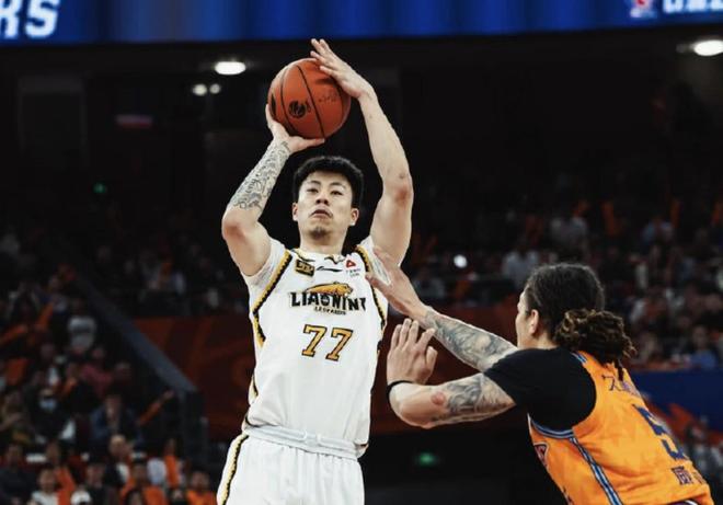 媒體人：張鎮(zhèn)麟確定將通過交易的方式加盟上海男籃