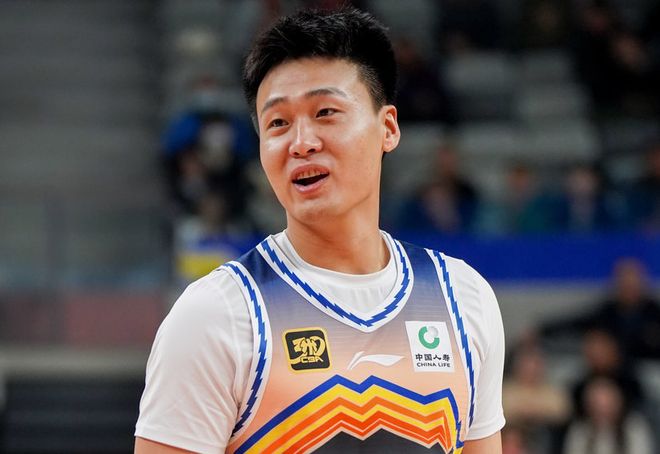 多维度解析新疆并未主动寻求交易赵睿 若球员想离队俱乐部或尊重