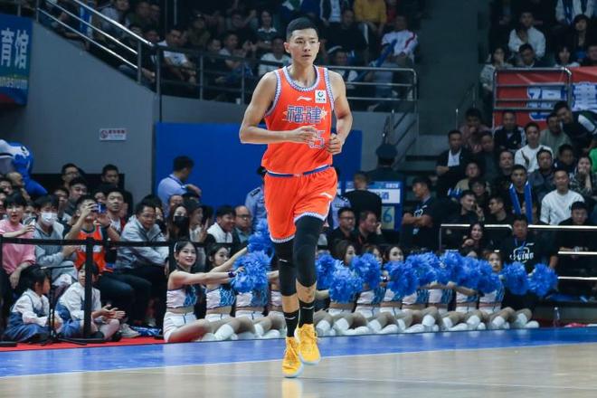 媒体人：陈林坚这种射手在CBA作用突出 即战力对邱彪来说太好用