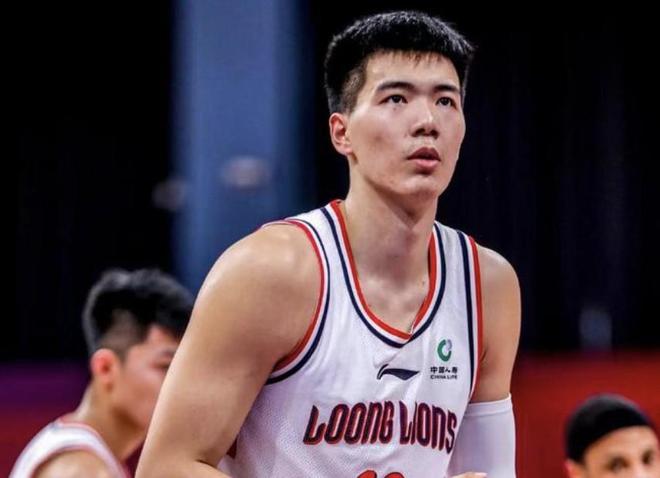 媒体人：焦泊乔转会为广东、广州、北控三方交易