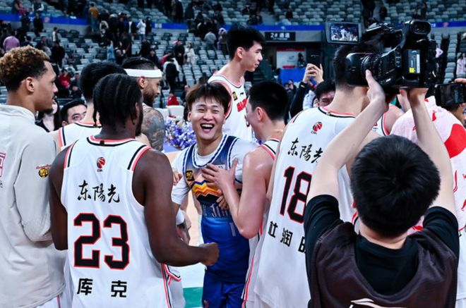CBA今夏重磅交易评分：朱芳雨扭亏为盈，北汽满分北控却在瞎忙活