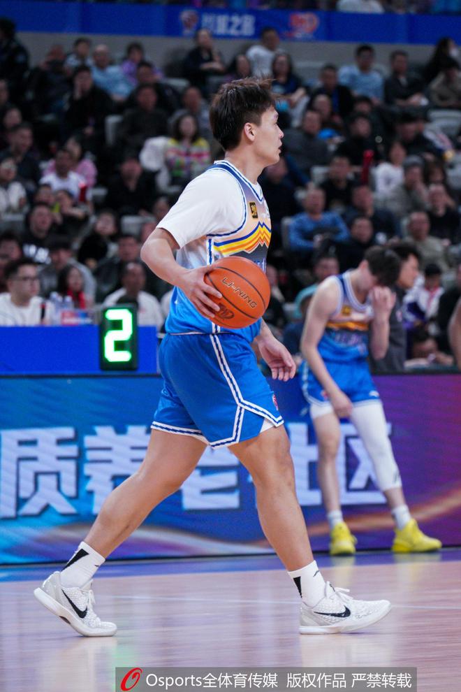 網友表示趙睿簽字費&戶口&房子3選1 媒體人回復：小孩子才做選擇