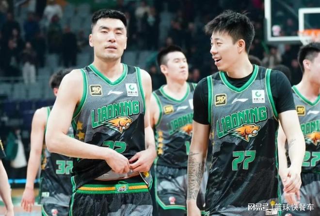 张镇麟离开后辽篮迎一大利好！李晓旭暂不退役：35岁老将再战1年