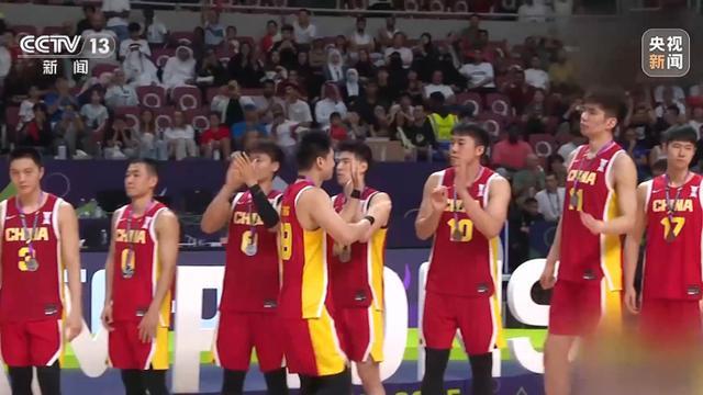 “失去的东西要拿回来”！白岩松专访中国男篮主教练郭士强