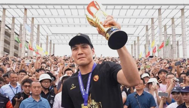2年了，陳國豪回家了！你好，廣州魔獸！