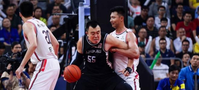 媒体人：韩德君和任骏飞打完今年全运会后将会宣布退役