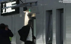 转会已完成！天空：伊萨克抵达利物浦机场，将前往瑞典国家队报道