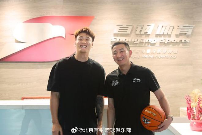 西热力江:新疆给赵睿720万顶薪都留不住 应该拿他换曾凡博廖三宁