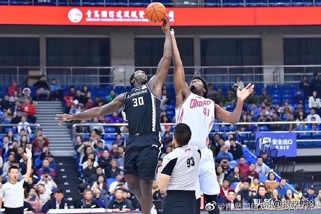余嘉豪替代者！曝青岛旧将达卡里加盟浙江 季后赛场均28+16