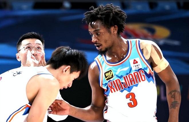 前新疆隊(duì)外援無緣加盟澳洲NBL，接下來他會(huì)重返CBA賽場(chǎng)嗎？