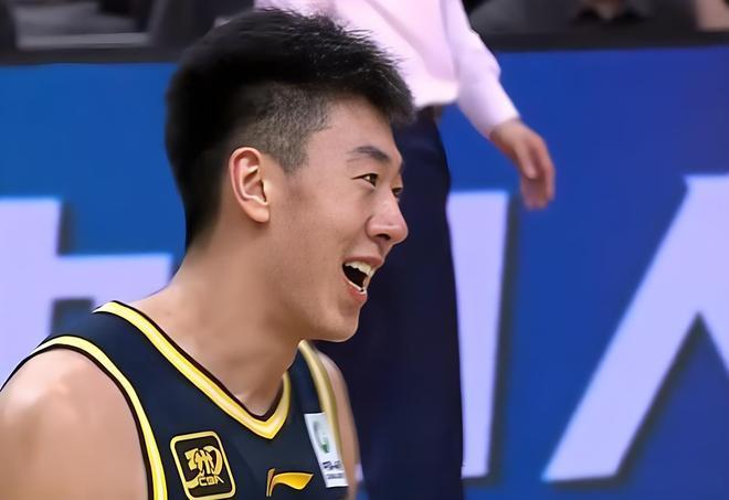 广东队战胜澳大利亚男篮！焦泊乔和王少杰低迷，后卫群状态爆棚