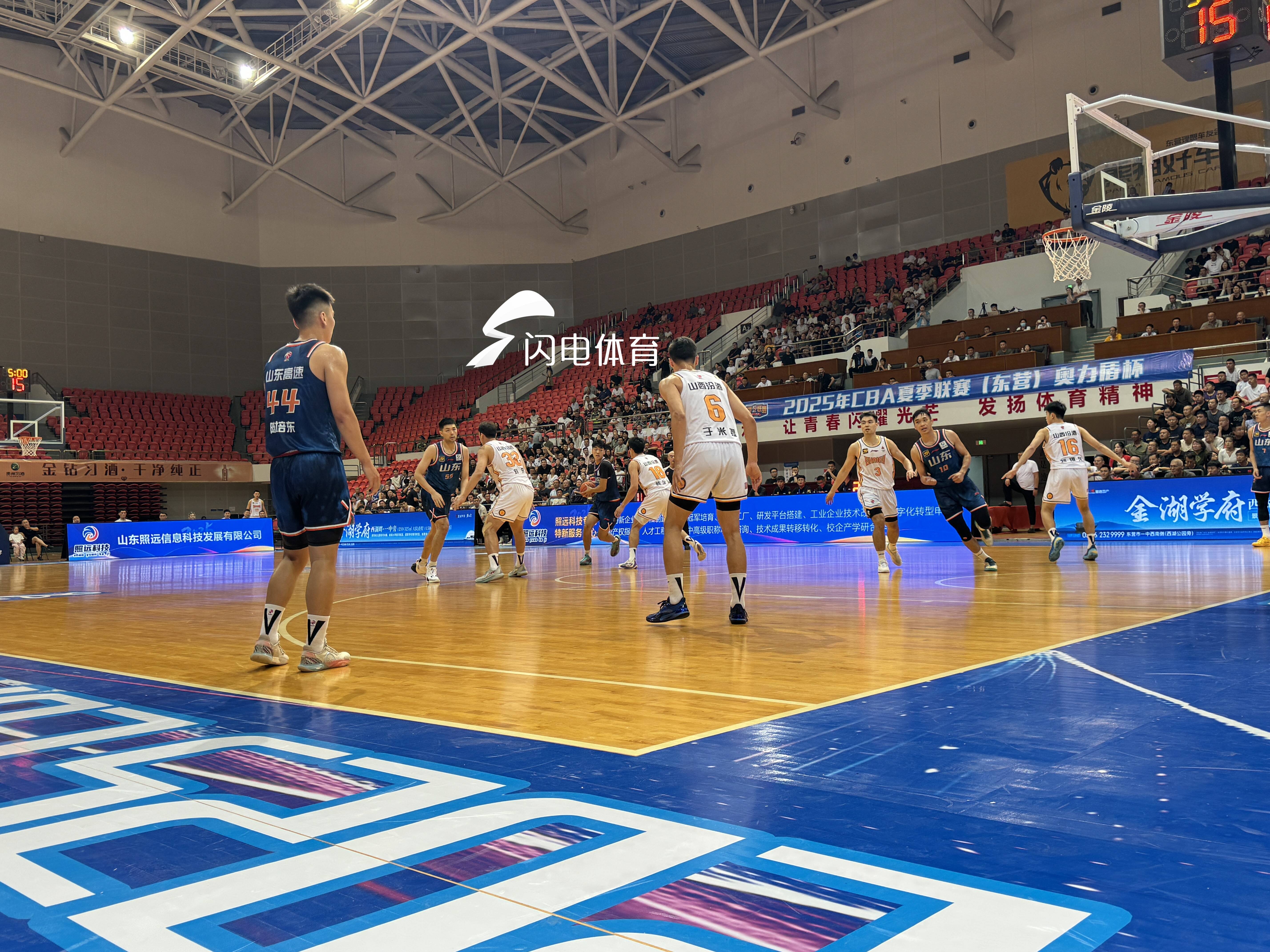 CBA夏季联赛东营站：山东高速大胜山西 老将新星闪耀赛场