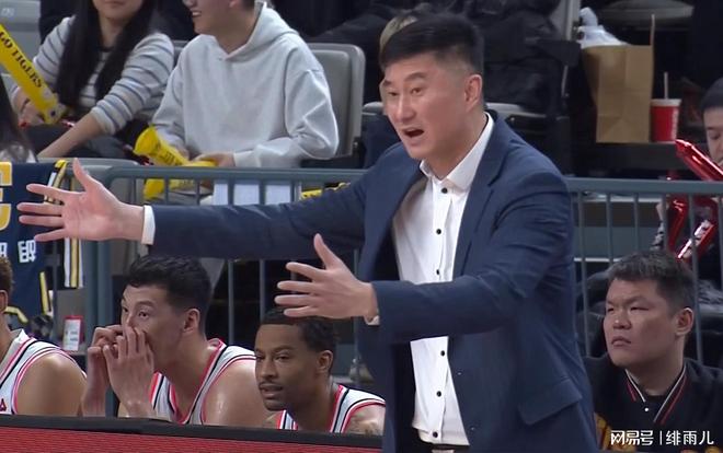 国青双核不打！广东队狂输残阵山西男篮，杜锋迎来近10年最强锋卫