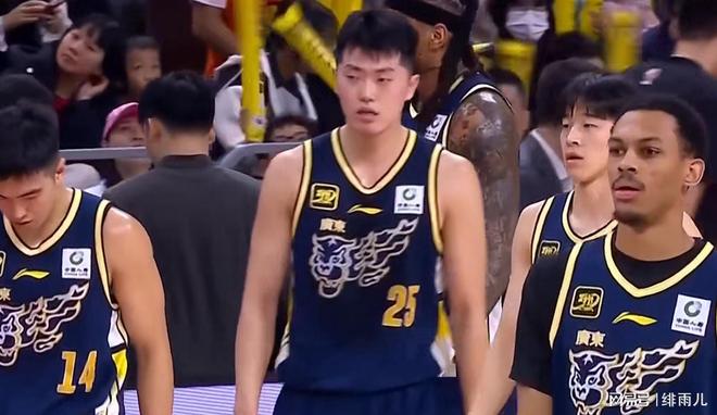 朱芳雨赌对了！广东队正式迎来“美式暴力锋线”，保底能进总决赛