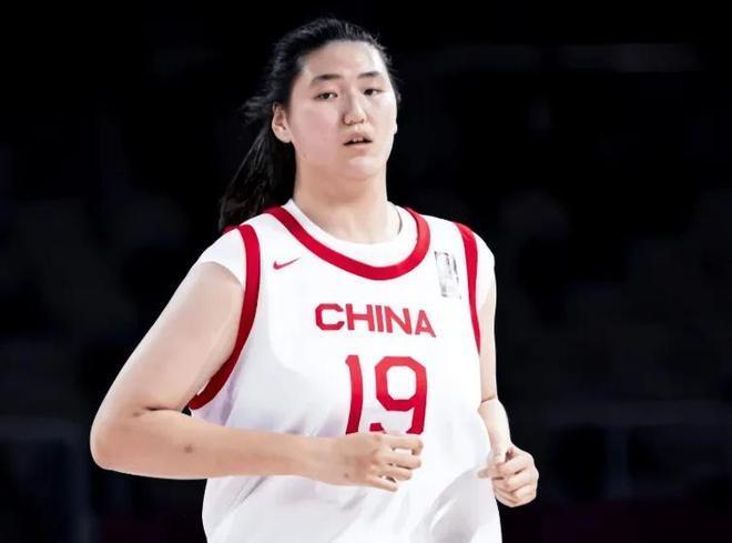宫鲁鸣限制张子宇上场时间引外界热议，这要怪罪宫鲁鸣吗？