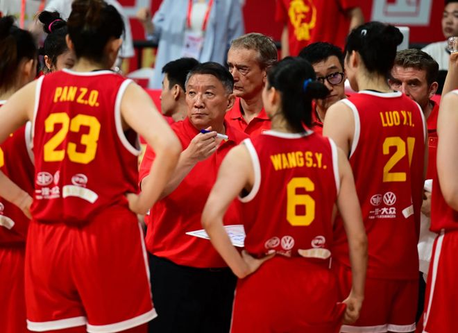 中国女篮最新消息！连胜后进行短期集训，宫鲁鸣重点培养两大核心