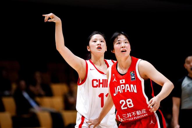 中国女篮21分大败，李沅珊空砍20分，惨遭一米六球员23分痛击