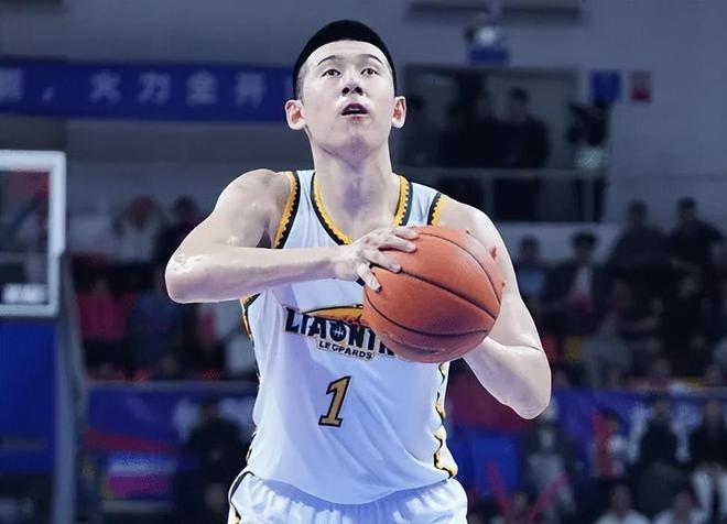 杨鸣没说错！付豪猛练后减重7公斤，速率促进进攻，球队打法改变