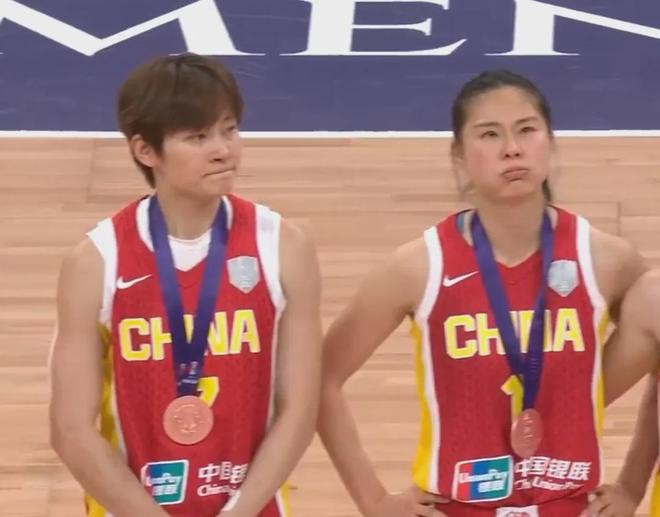 38+20+3！狂胜66分！中国女篮新星，这么凶啊...