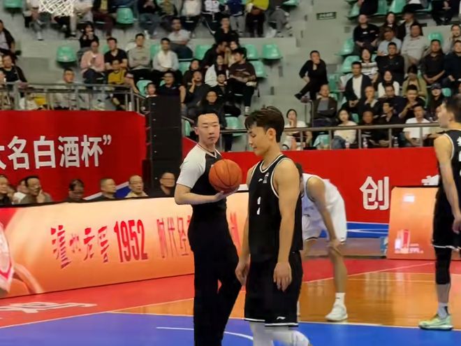 广东大胜四川！徐杰张文逸合砍44分，焦泊乔逐渐恢复，赵保乐惊喜