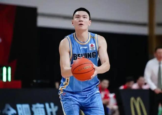 北青：效力北京男篮13年的朱彦西已经退役，将转型青年队教练