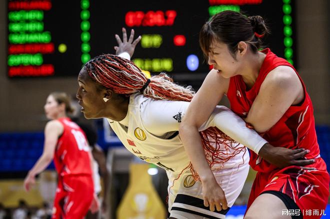 打爆日本队！广东女篮怒摘FIBA亚洲冠军，三大主力合砍59分！