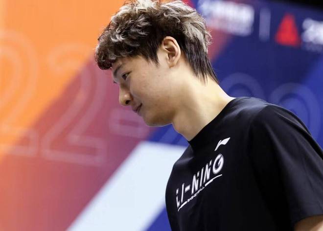 王哲林：15年赛季报销后身体跟不上NBA强度，错过了机会