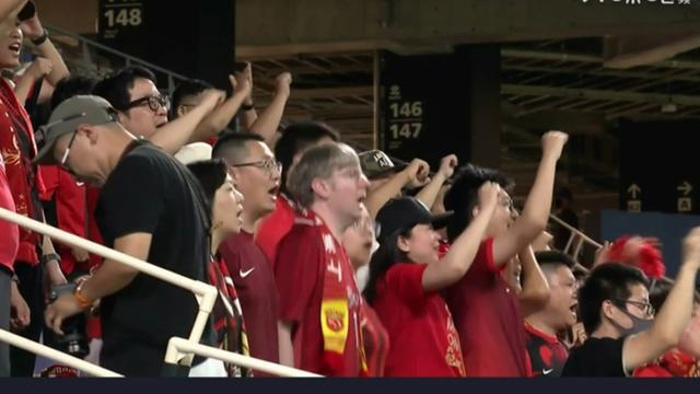 双节前不添堵，拒绝六连败！海港队用智慧、血性拼下新赛季亚冠第一分！