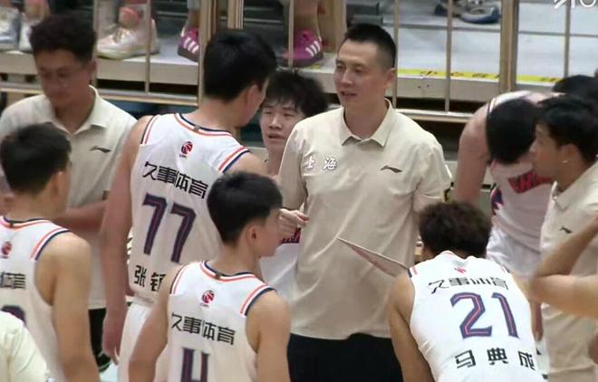 浙江男篮15分大胜上海，王哲林18分刘泽一23分 张镇麟9分效率低下