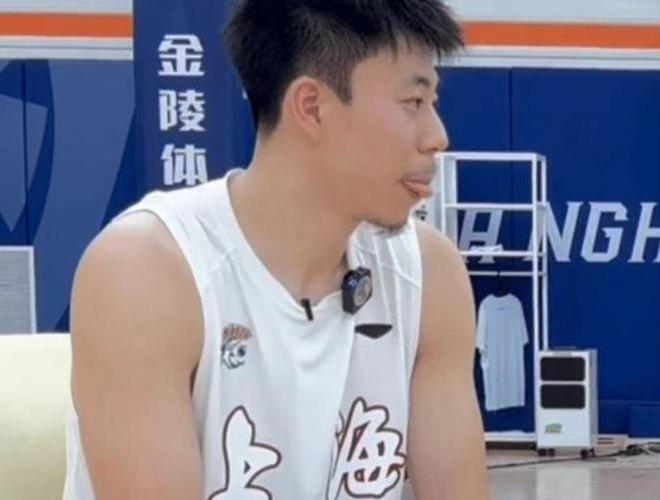 张镇麟持球表现不佳，难成上海队核心；麦基有望加盟CBA球队