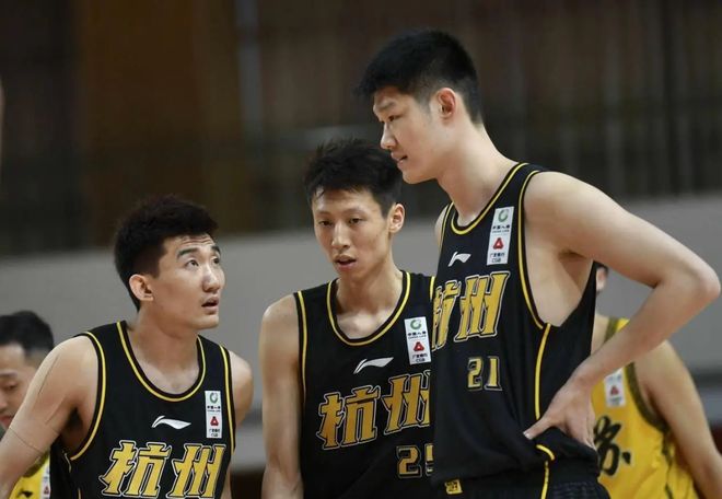 CBA库里回归！热身赛2战均砍全队最高分，找回600万顶薪身手？