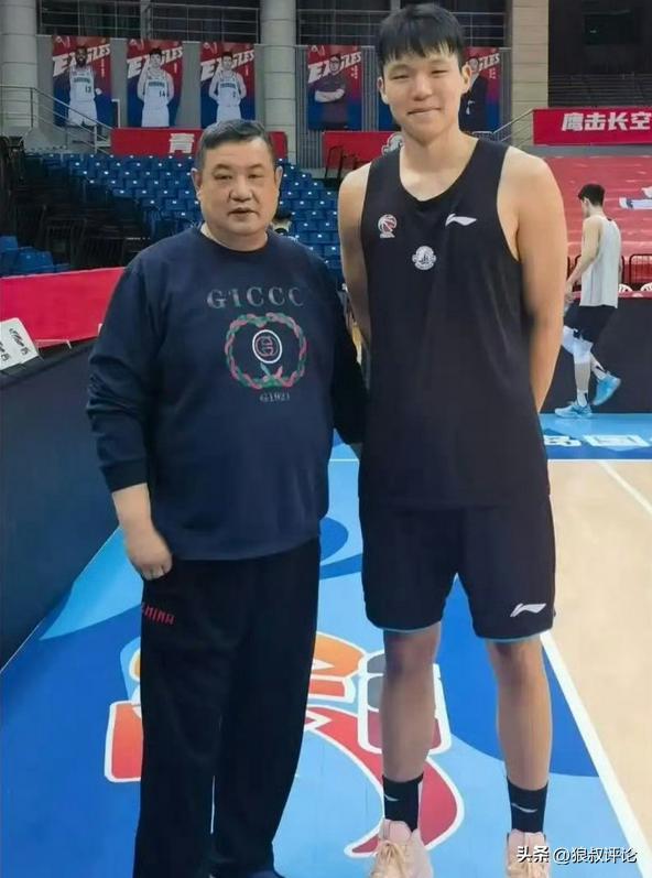 杨瀚森启蒙恩师！青岛男篮讣告：徐长锁因病医治无效 不幸与世长辞