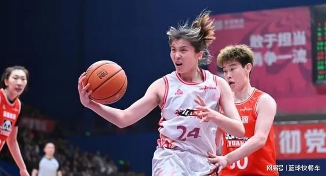 狂轟27分12板！女籃神射手殺紅眼：宮魯鳴這次沒有看走眼？